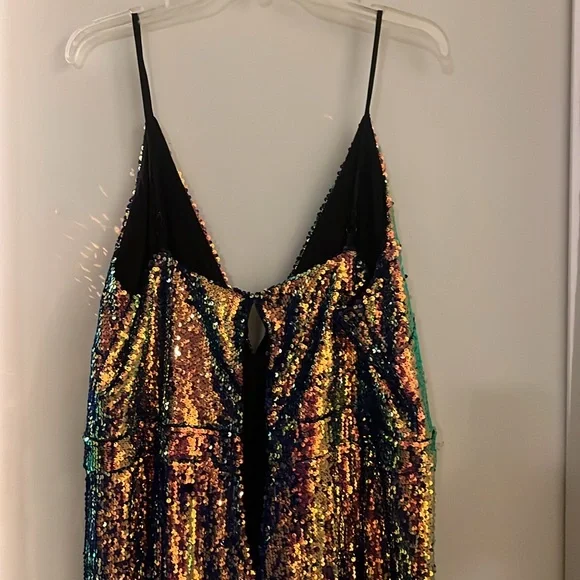 NWT stunning sequins jumpsuit - Picture 8 of 13